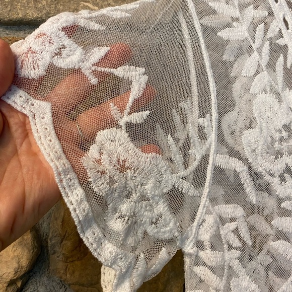 COPY - Women’s White Lace Embroidered Maxi Dress or Cover Up Medium Beautiful - Picture 4 of 16